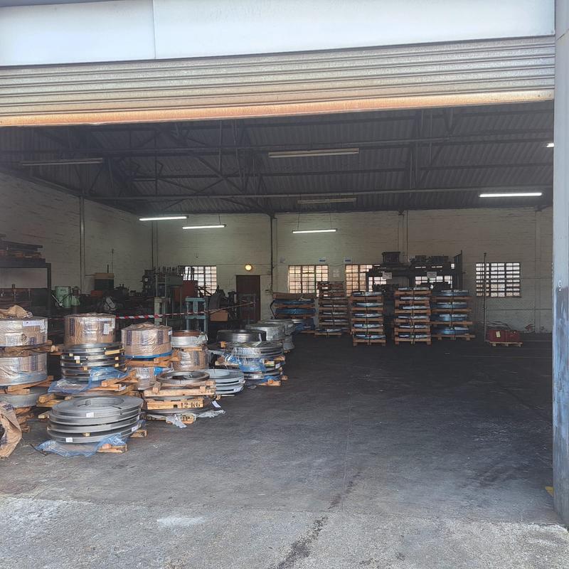 To Let Commercial Property for Rent in Neave Industrial Eastern Cape